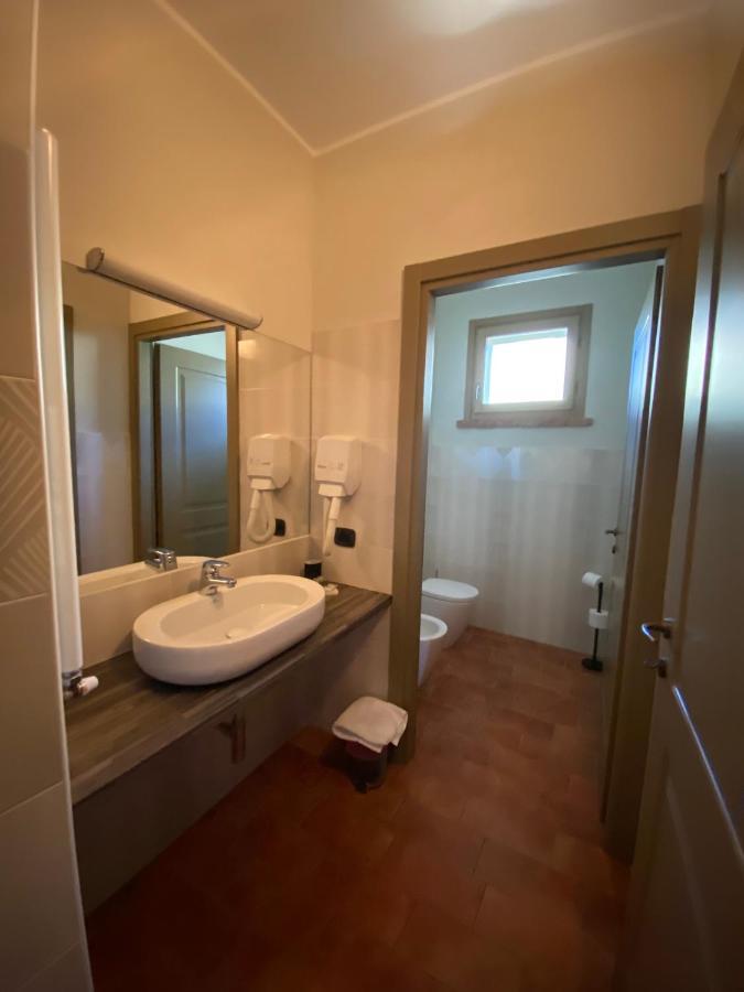 Agriturismo Bassanine Monticelli dʼOngina Eksteriør bilde