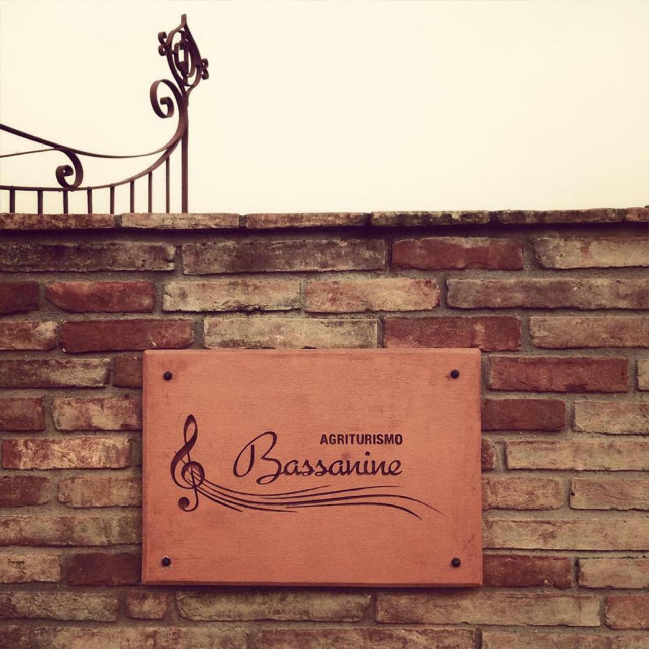 Agriturismo Bassanine Monticelli dʼOngina Eksteriør bilde