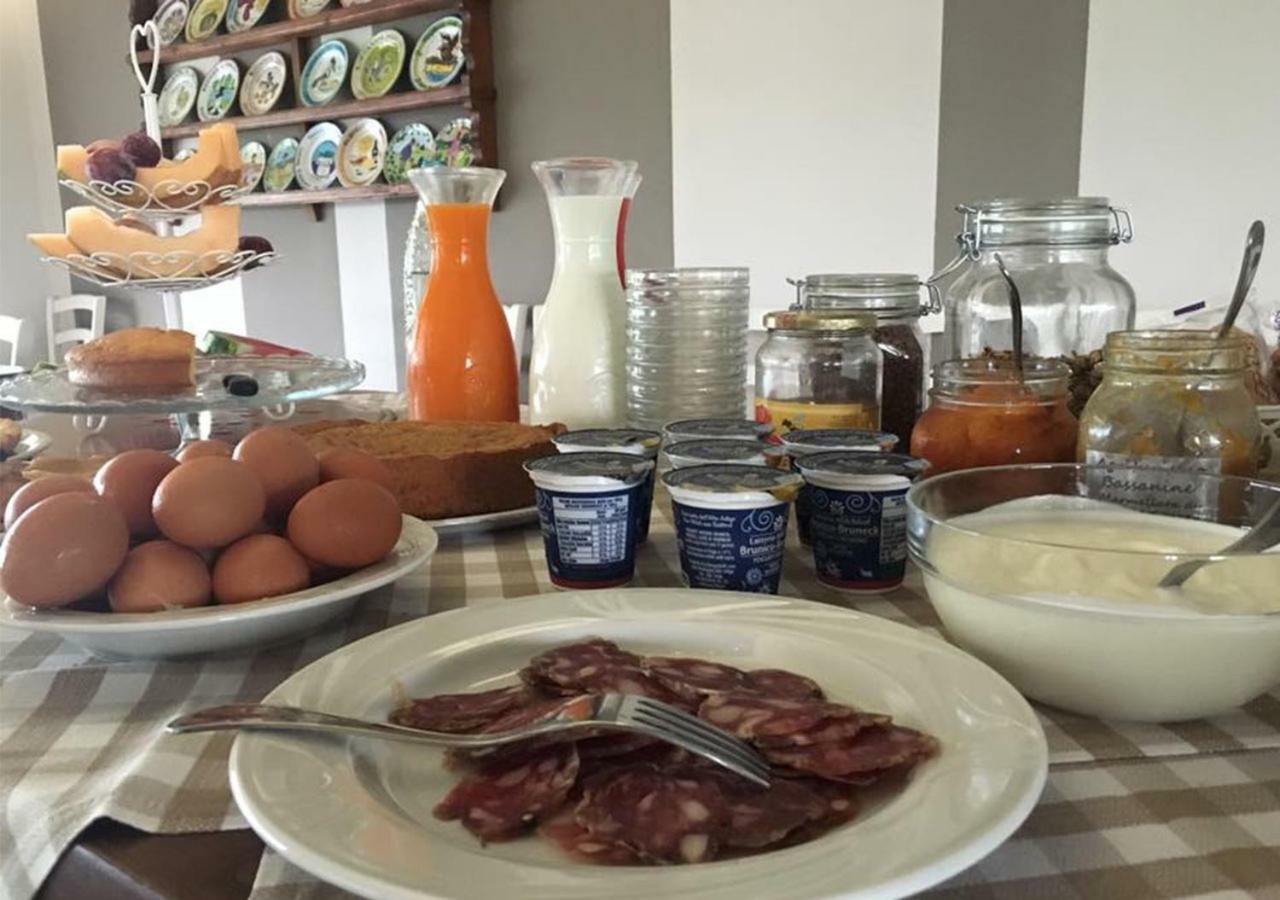 Agriturismo Bassanine Monticelli dʼOngina Eksteriør bilde